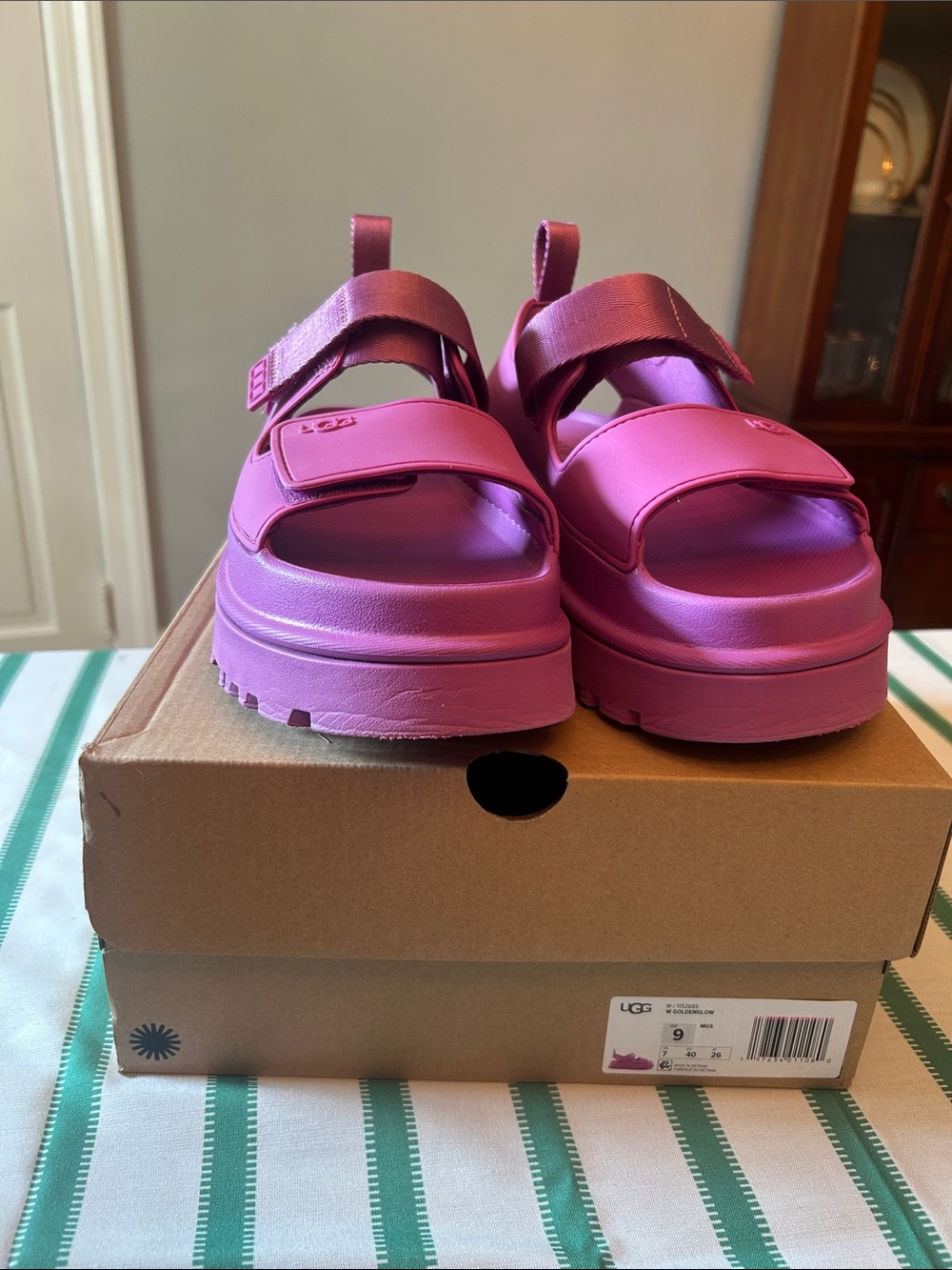 UGG Pink Platform Sandal - Picture 5 of 10